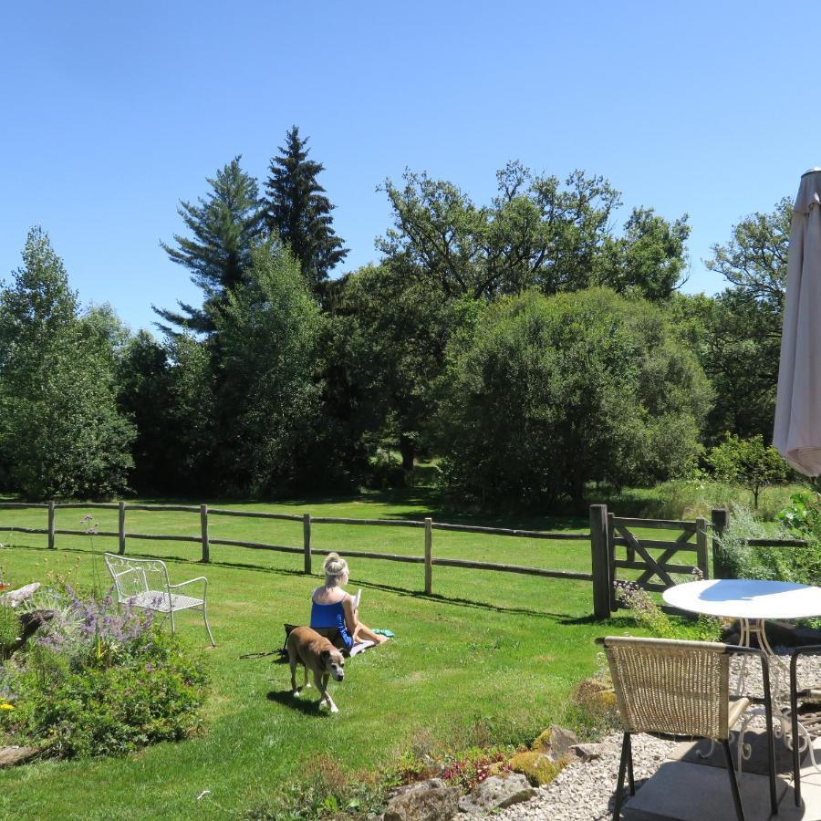 Serenite Verte A La Tuilerie Accommodation La Bazeuge Exterior photo